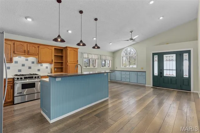 $445,000 | 525 Arrowhead Lane, Litchfield, IL 62056