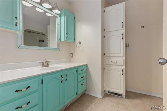 $445,000 | 525 Arrowhead Lane, Litchfield, IL 62056