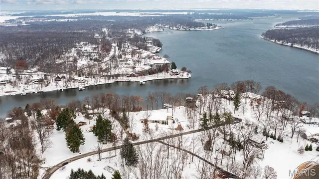 $445,000 | 525 Arrowhead Lane, Litchfield, IL 62056