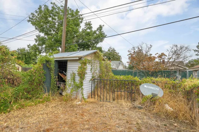 $475,000 | 2411-2413 East Columbia Avenue, Spokane, WA 99208