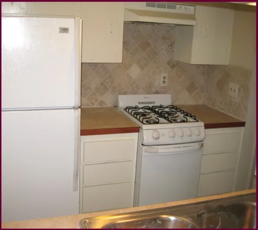 $975 | 2612 Salado Street, Unit 102, Austin, TX 78705