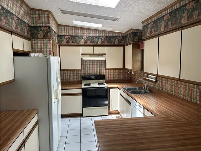 $310,000 | 34908 East Shores Road, Lone Jack, MO 64070