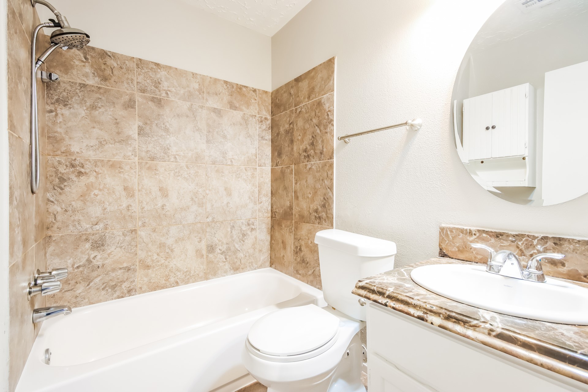 5418 Quail Tree Lane Humble, TX 77346 - Photo 10 of 16