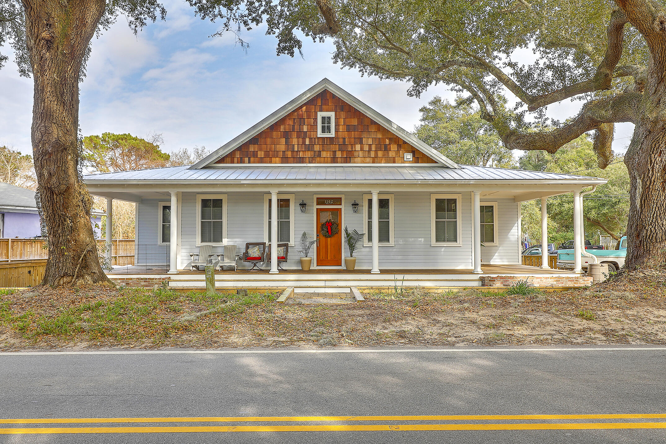 1142 Camp Road Charleston, SC 29412 - Photo 1 of 33 Front
