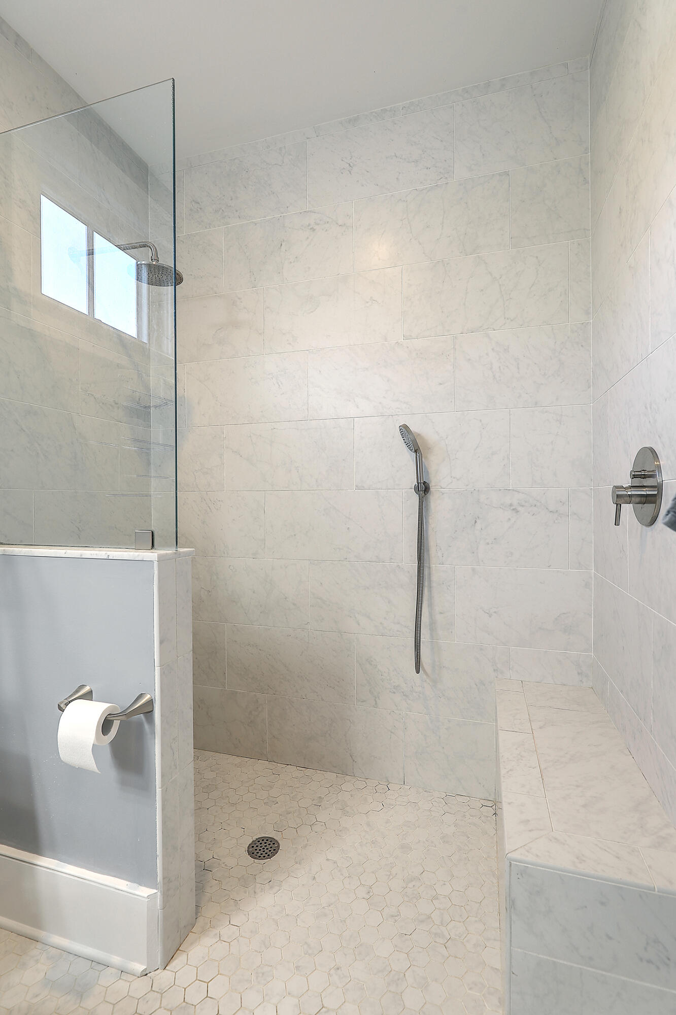 1142 Camp Road Charleston, SC 29412 - Photo 20 of 33 Shower
