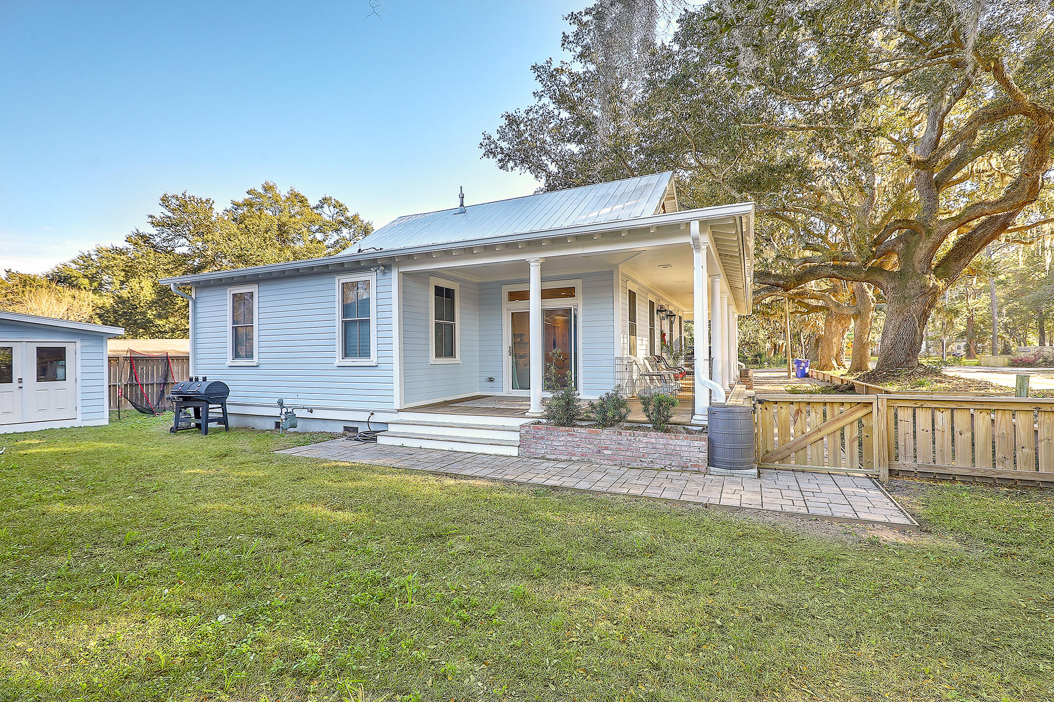 1142 Camp Road Charleston, SC 29412 - Photo 27 of 33 Side