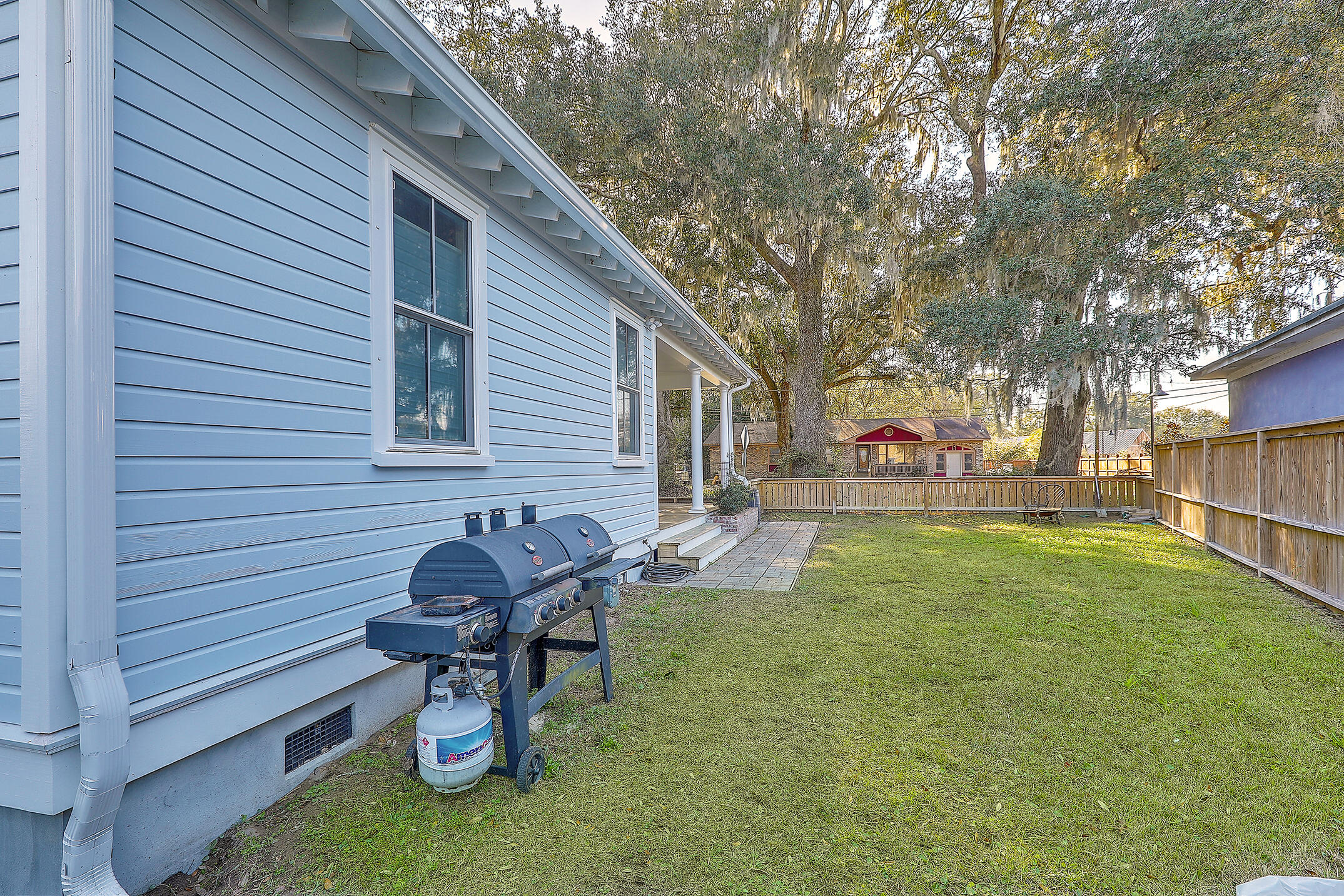 1142 Camp Road Charleston, SC 29412 - Photo 30 of 33 Sides
