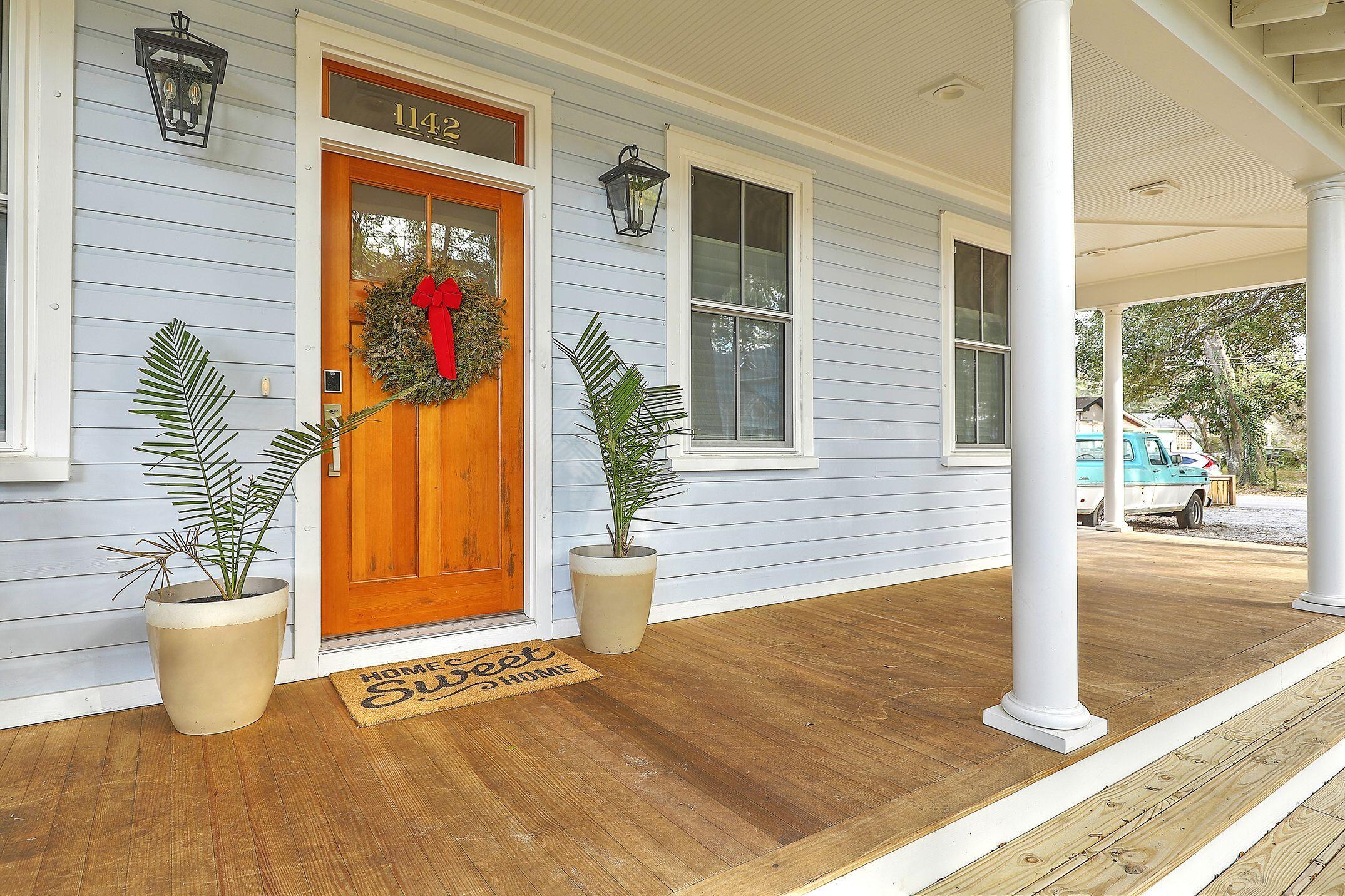 1142 Camp Road Charleston, SC 29412 - Photo 4 of 33 Front3
