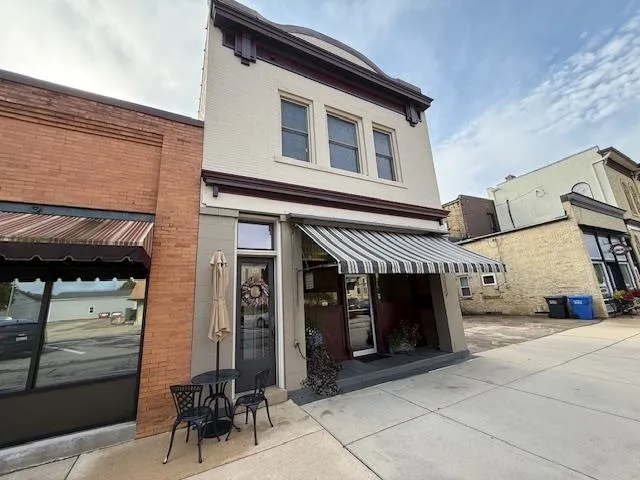 $325,000 | 126 North Dickason Boulevard, Columbus, WI 53925