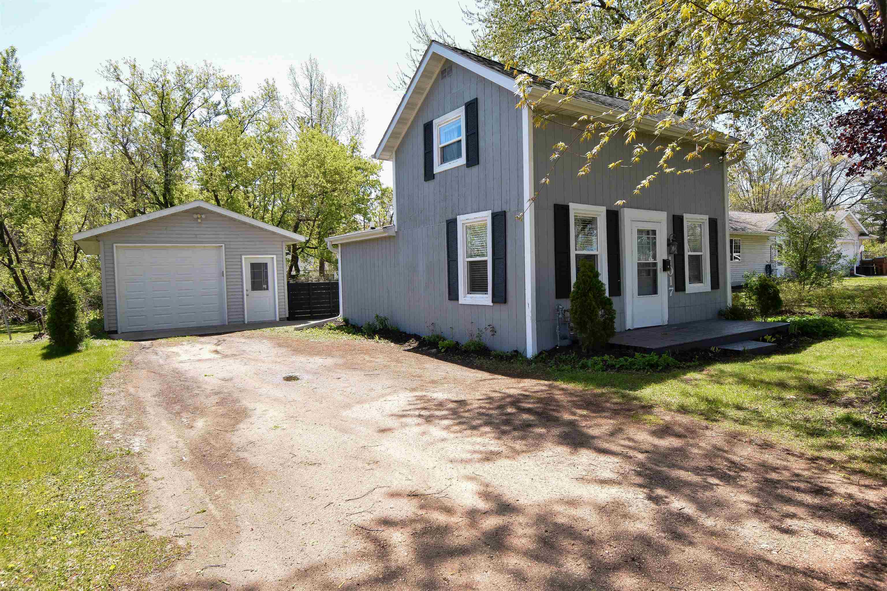 1017 Williams Street Stevens Point, WI 54481 - Photo 1 of 23