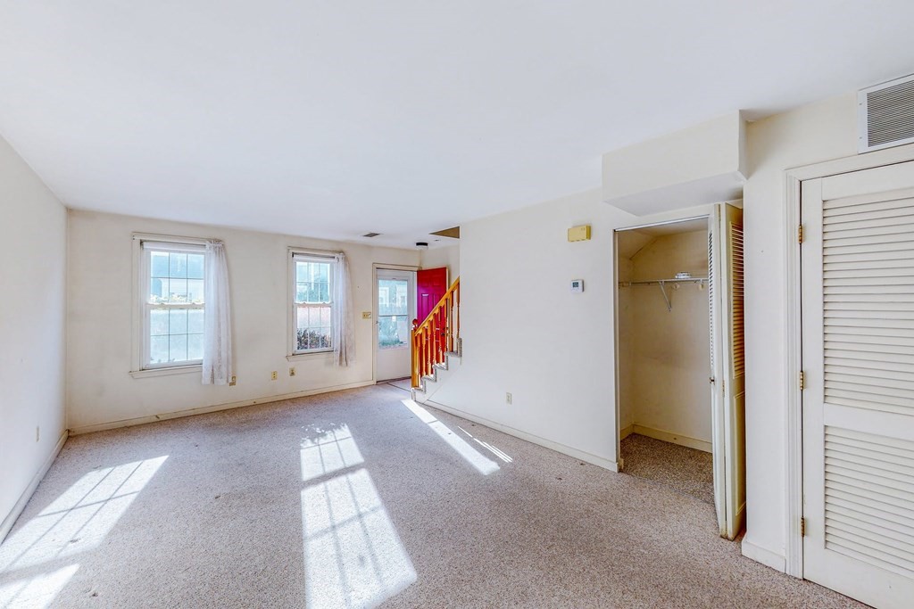 23 Wenlock Road, Unit 23 Boston, MA 02122 - Photo 9 of 29 Gallery Image 9