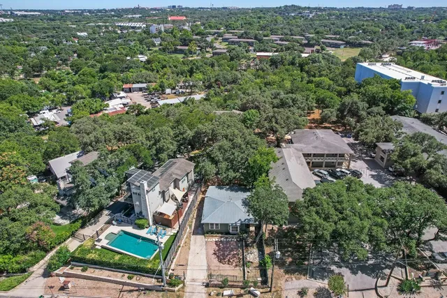 $950,000 | 1215 West Mary Street, Austin, TX 78704