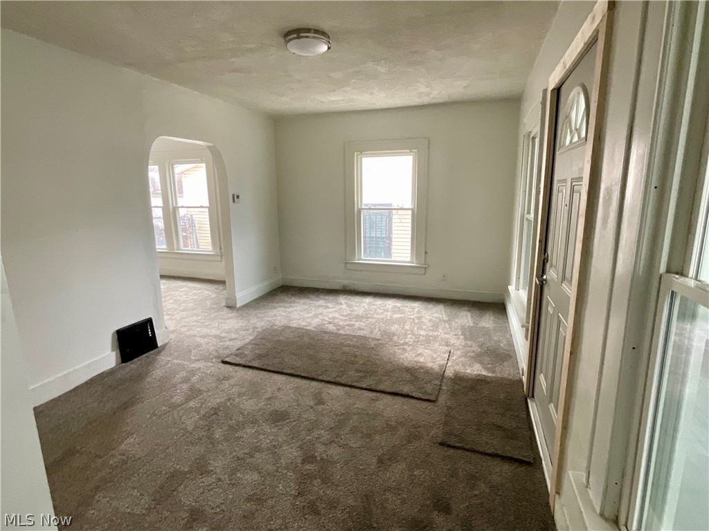 425 Spaulding Street Akron, OH 44310 - Photo 3 of 17