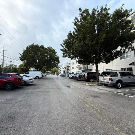 $2,150 | 5501 Northwest 7th Street, Unit E301, Miami, FL 33126