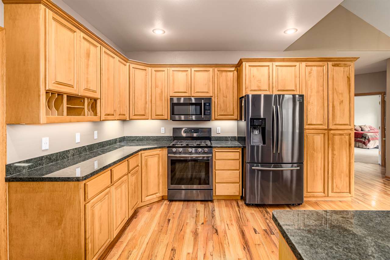 5303 East Silver Pine Road Colbert, WA 99005 - Photo 5 of 20