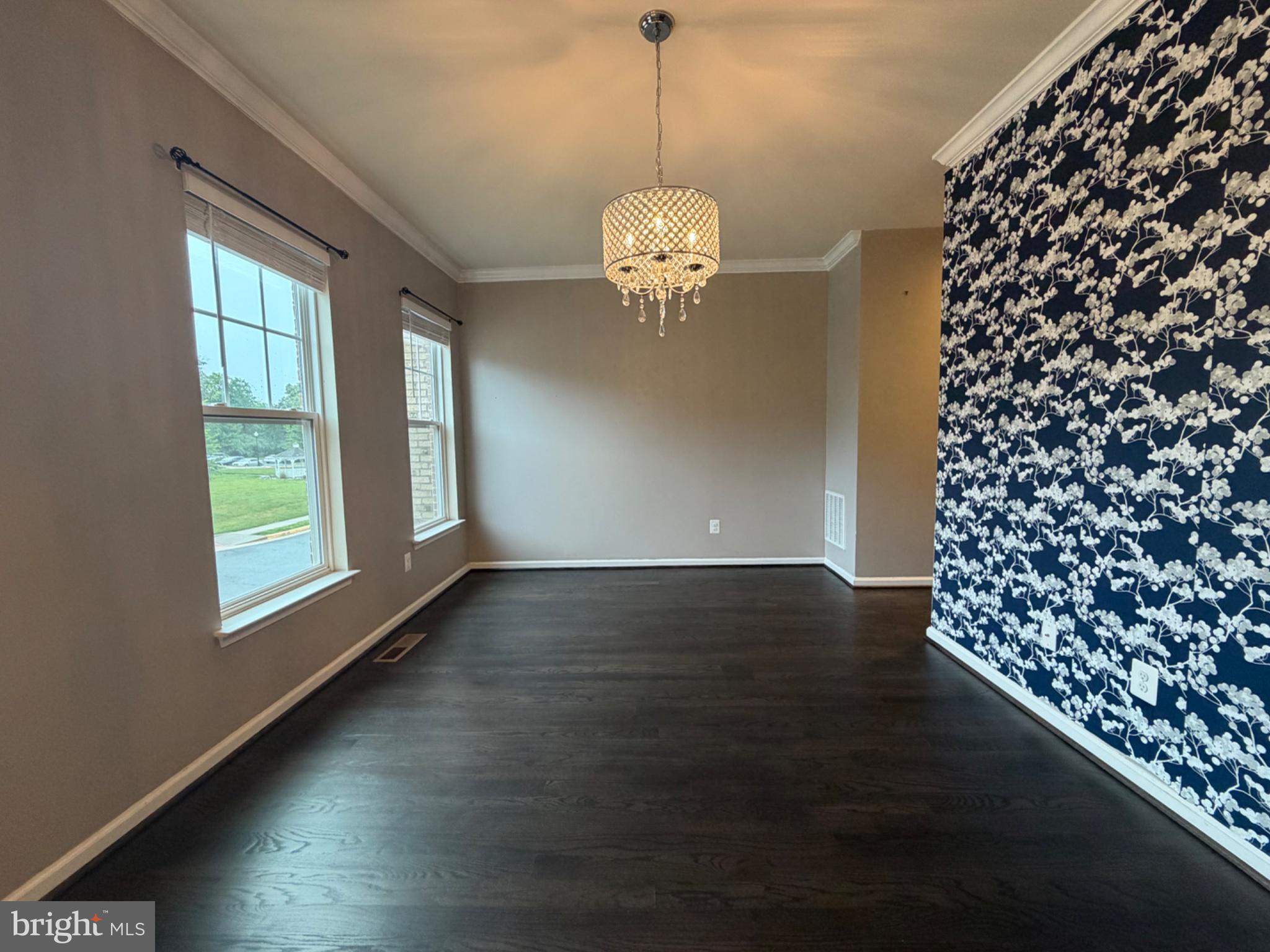 25333 Wakestone Terrace Chantilly, VA 20152 - Photo 25 of 109 Elegant space with chic accents.