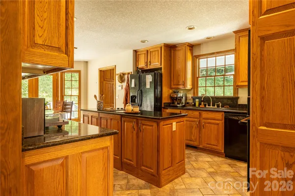 $1,100,000 | 226 Wildcat Mountain Road, Sylva, NC 28779