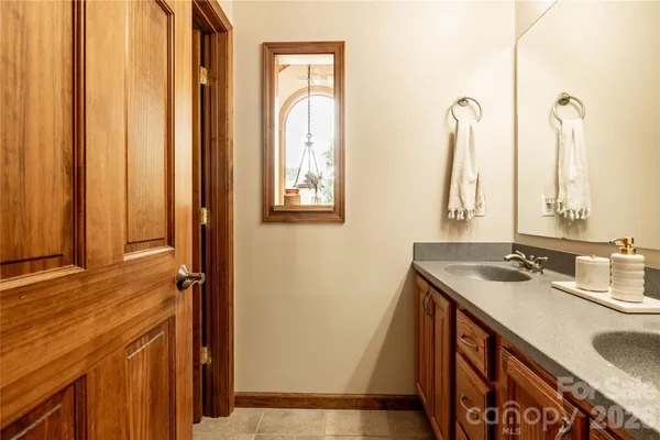 $1,100,000 | 226 Wildcat Mountain Road, Sylva, NC 28779