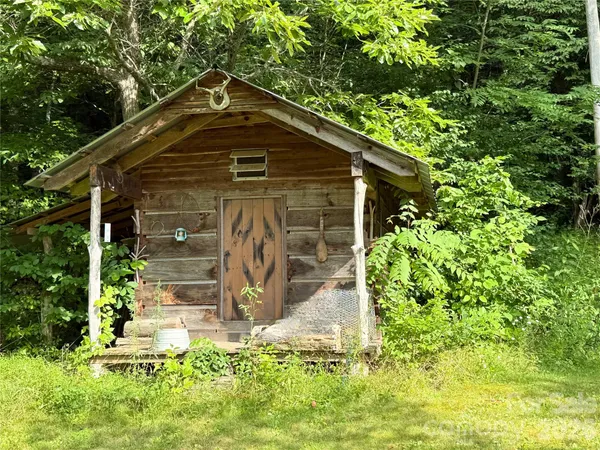 $1,100,000 | 226 Wildcat Mountain Road, Sylva, NC 28779