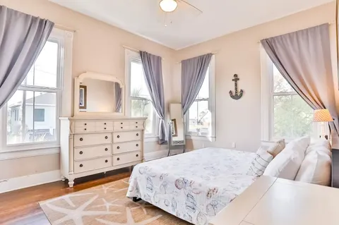 $399,000 | 2424 38th Street, Galveston, TX 77550