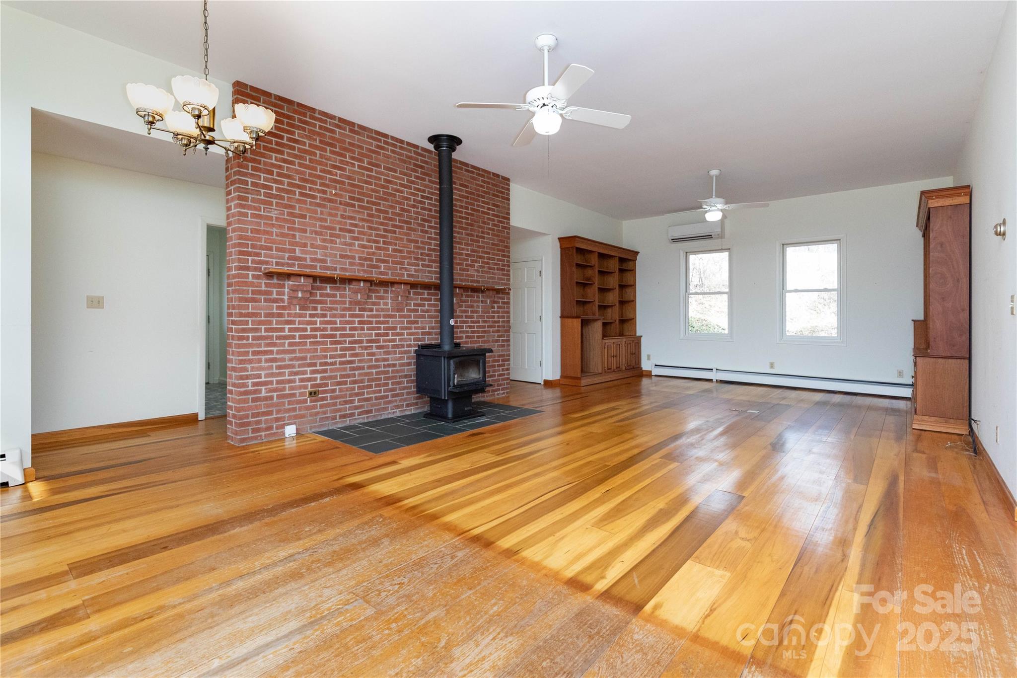 1510 Graham Road Marshall, NC 28753 - Photo 9 of 35 Gallery Image 9