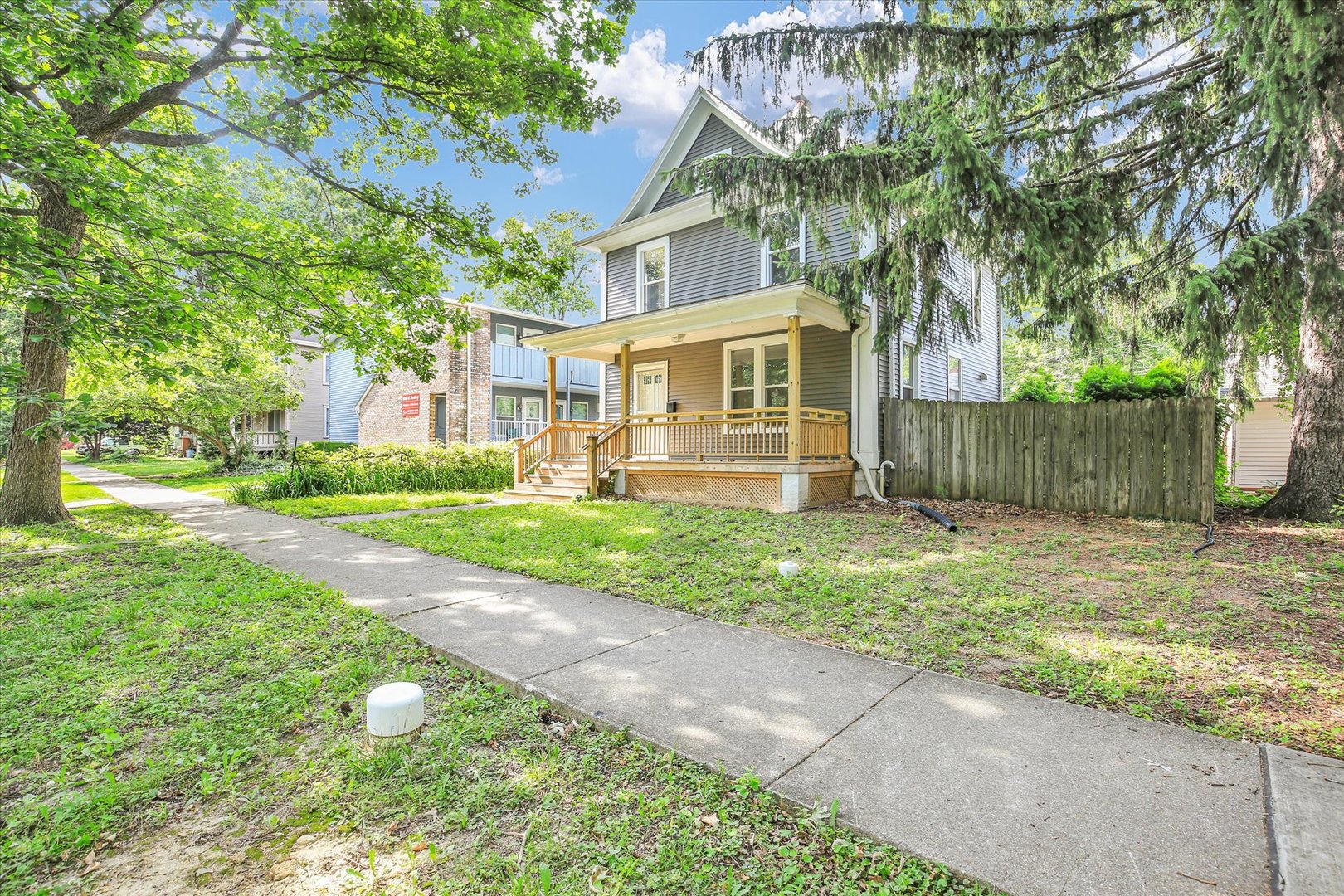604 West Healey Street Champaign, IL 61820 - Photo 3 of 31