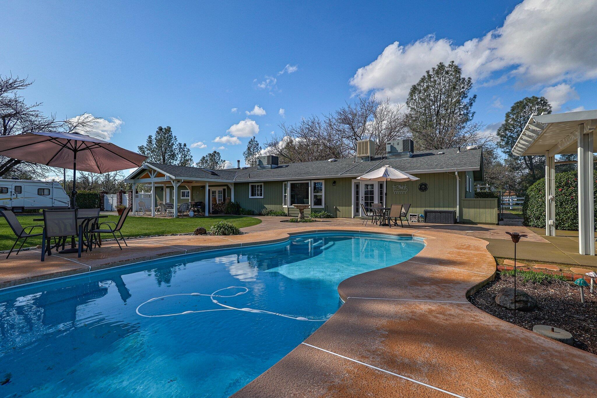 10077 Rd Runner Way Redding, CA 96003 - Photo 23 of 34 28-web-or-mls-LZ0A0235