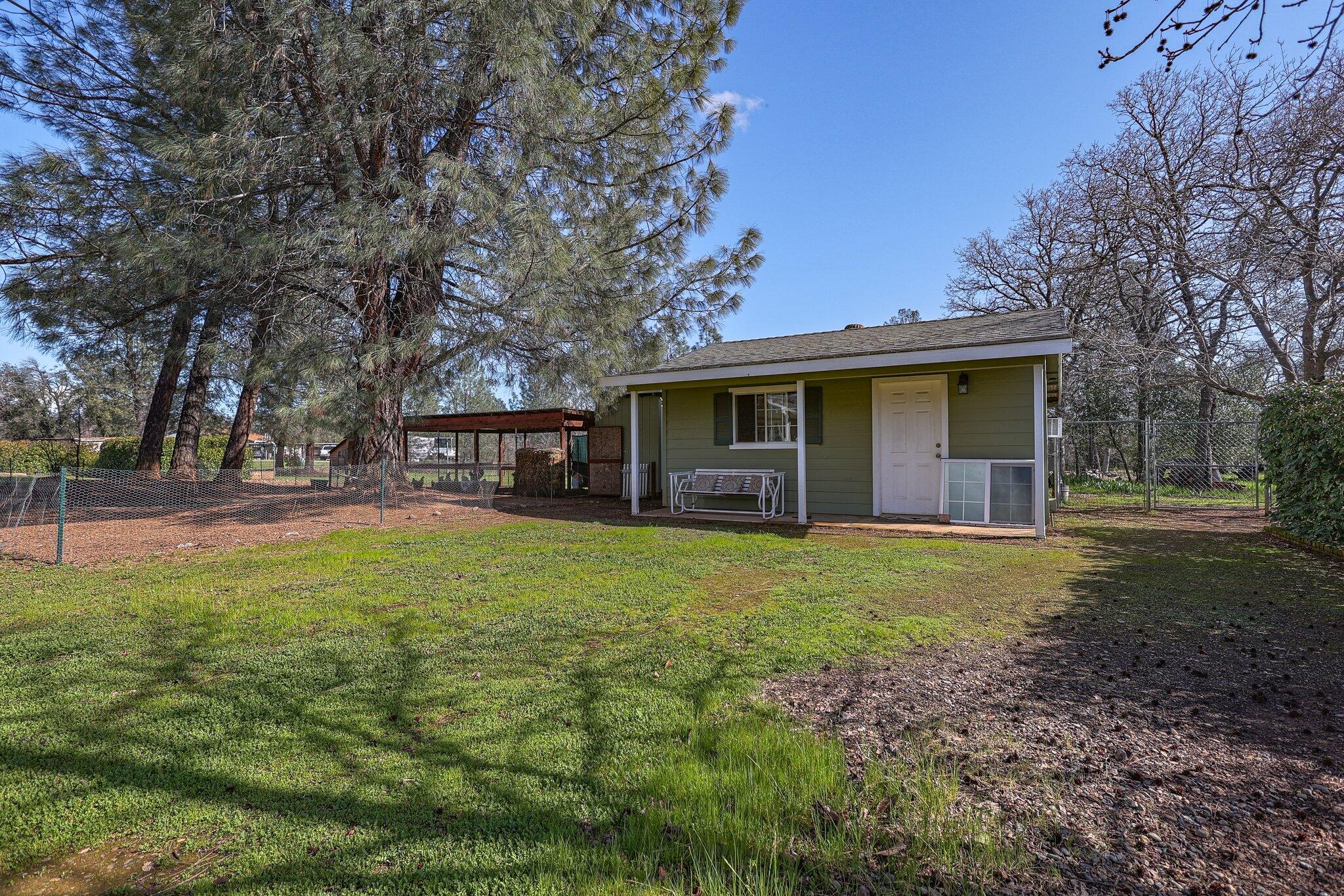 10077 Rd Runner Way Redding, CA 96003 - Photo 26 of 34 24-web-or-mls-LZ0A0215