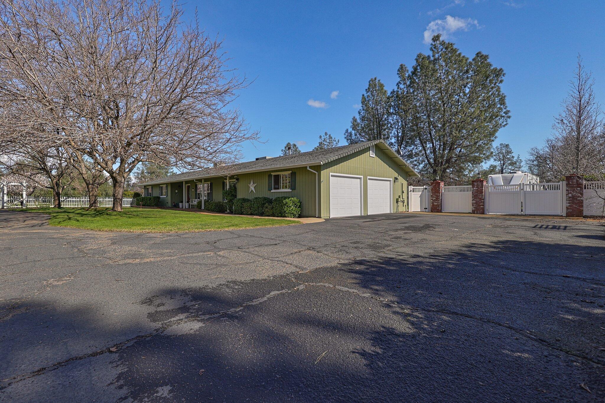 10077 Rd Runner Way Redding, CA 96003 - Photo 28 of 34 35-web-or-mls-LZ0A0270