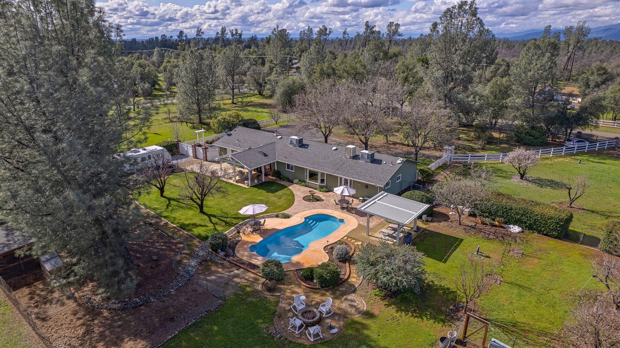 10077 Rd Runner Way Redding, CA 96003 - Photo 31 of 34 50-web-or-mls-DJI_0042