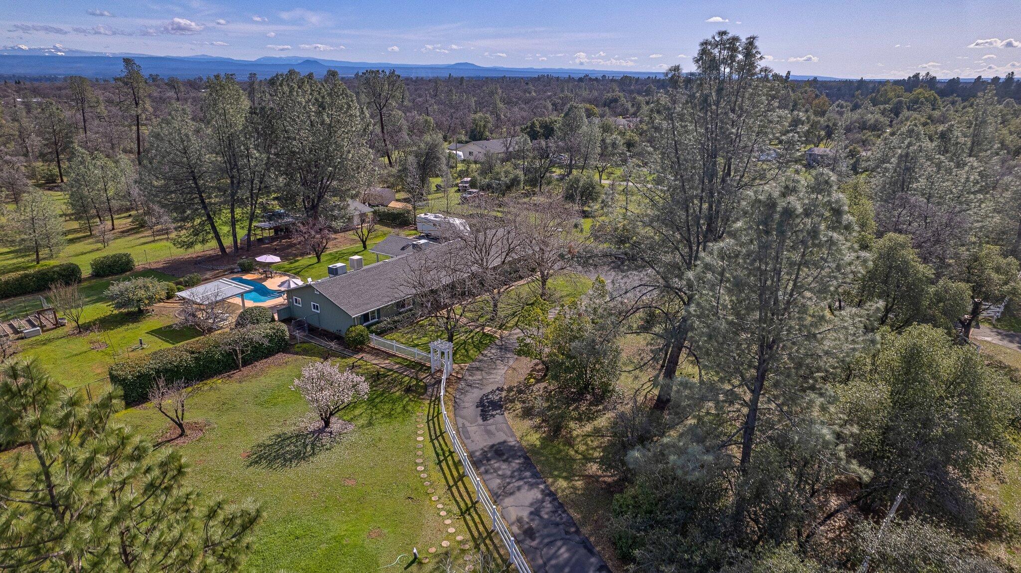10077 Rd Runner Way Redding, CA 96003 - Photo 33 of 34 56-web-or-mls-DJI_0078