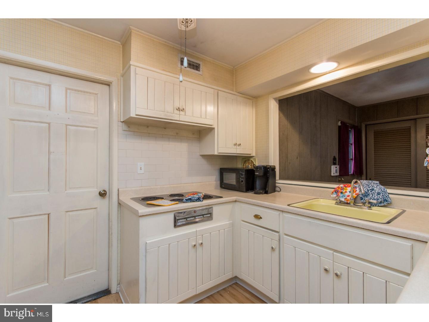 126 Terrace Road Levittown, PA 19056 - Photo 6 of 22