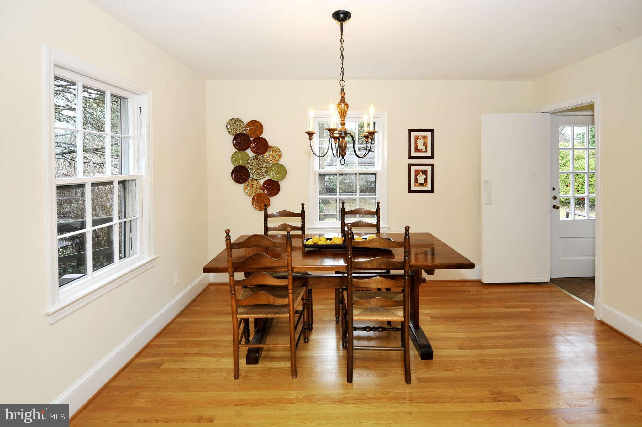 6 Franklin Avenue Silver Spring, MD 20901 - Photo 4 of 23 Dining Room