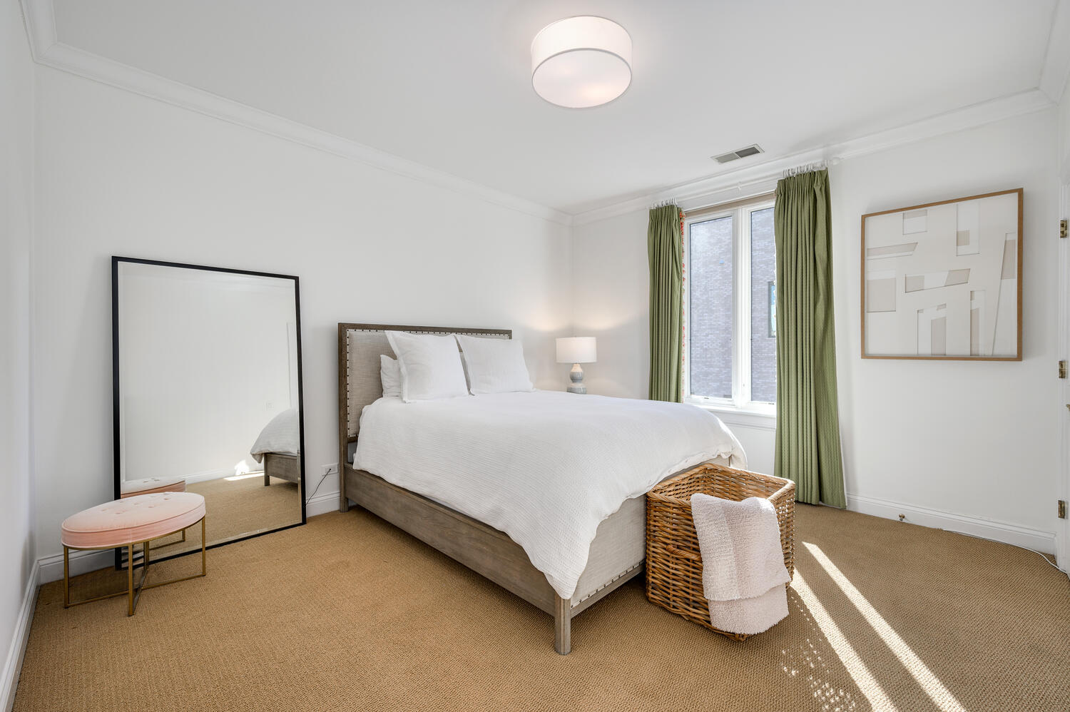 1833 North Howe Street Chicago, IL 60614 - Photo 28 of 41 a bedroom with a bed and a chair