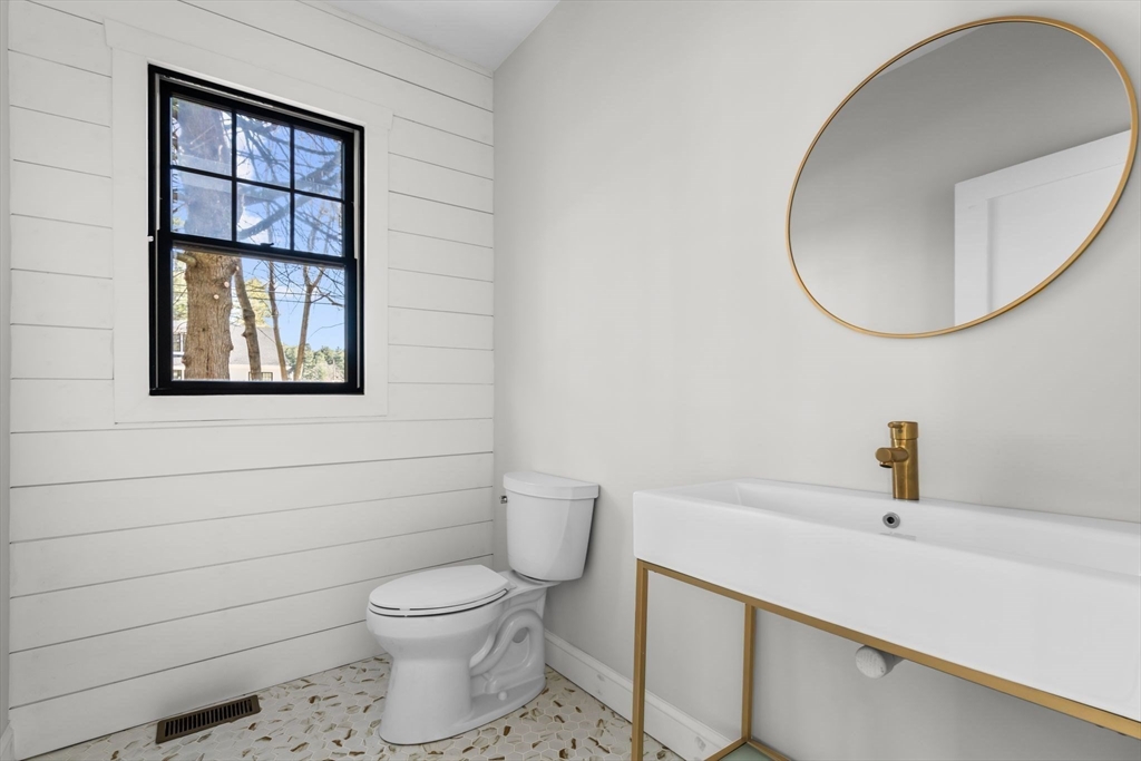 16 Davelin Road Wayland, MA 01778 - Photo 14 of 40 Gallery Image 14