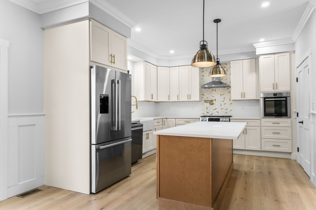 16 Davelin Road Wayland, MA 01778 - Photo 8 of 40 Gallery Image 8