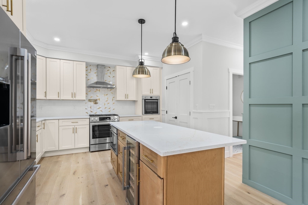 16 Davelin Road Wayland, MA 01778 - Photo 9 of 40 Gallery Image 9