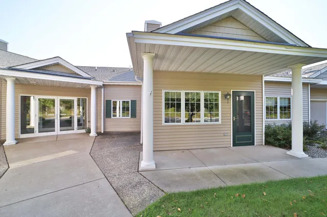 $197,600 | 36306 Pine Bay Circle, Unit 104, Crosslake, MN 56442