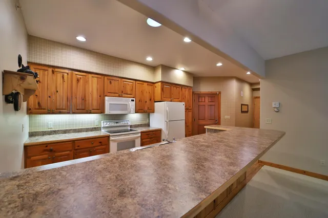 $197,600 | 36306 Pine Bay Circle, Unit 104, Crosslake, MN 56442