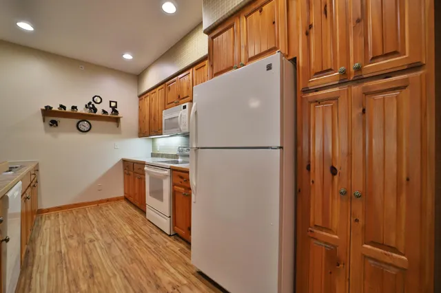 $197,600 | 36306 Pine Bay Circle, Unit 104, Crosslake, MN 56442