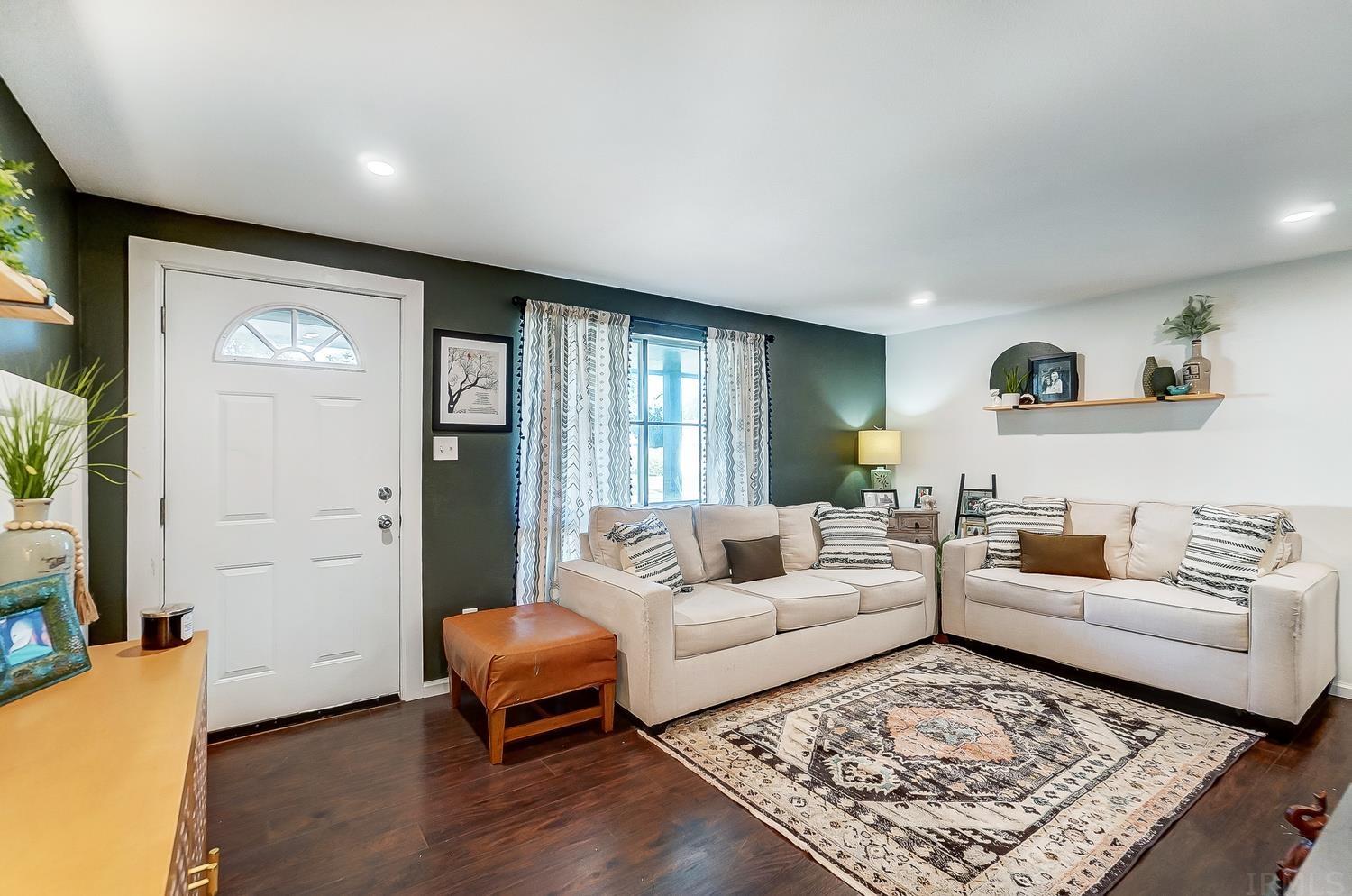 7006 Raintree Road Fort Wayne, IN 46825 - Photo 3 of 33 Gallery Image 3