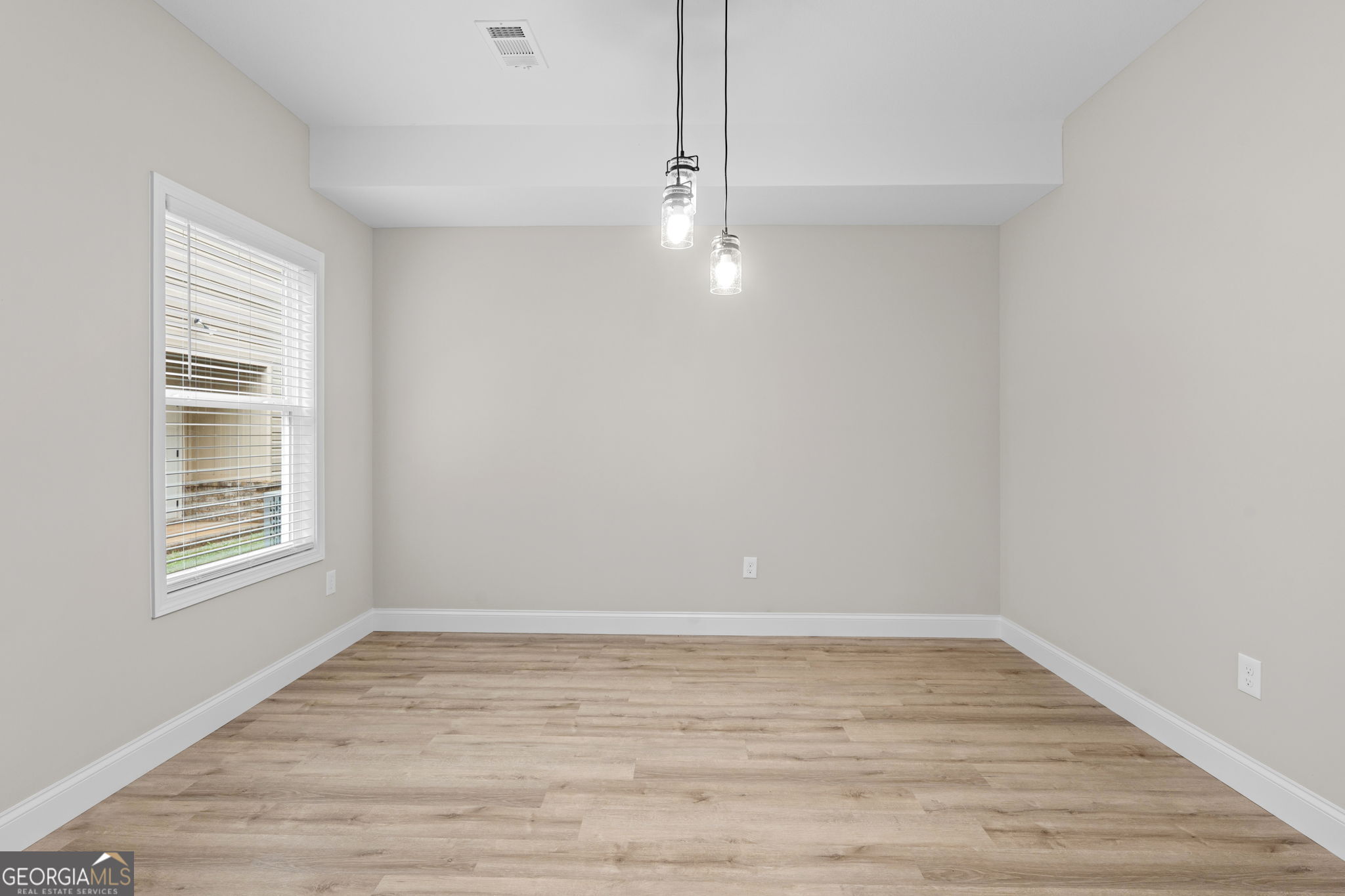 302 Beau Claire Circle Byron, GA 31008 - Photo 12 of 35