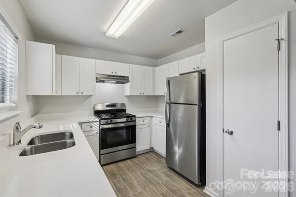 $2,500 | 7030 Huntsmaster Drive, Charlotte, NC 28277