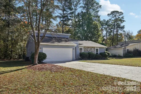 $2,500 | 7030 Huntsmaster Drive, Charlotte, NC 28277