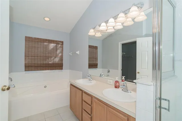 $235,000 | 133 Sawtooth Drive, Valrico, FL 33594