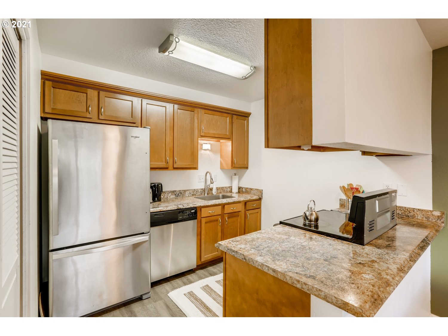 10640 Southwest Davies Road, Unit 21 Beaverton, OR 97008 - Photo 12 of 28 Gallery Image 12