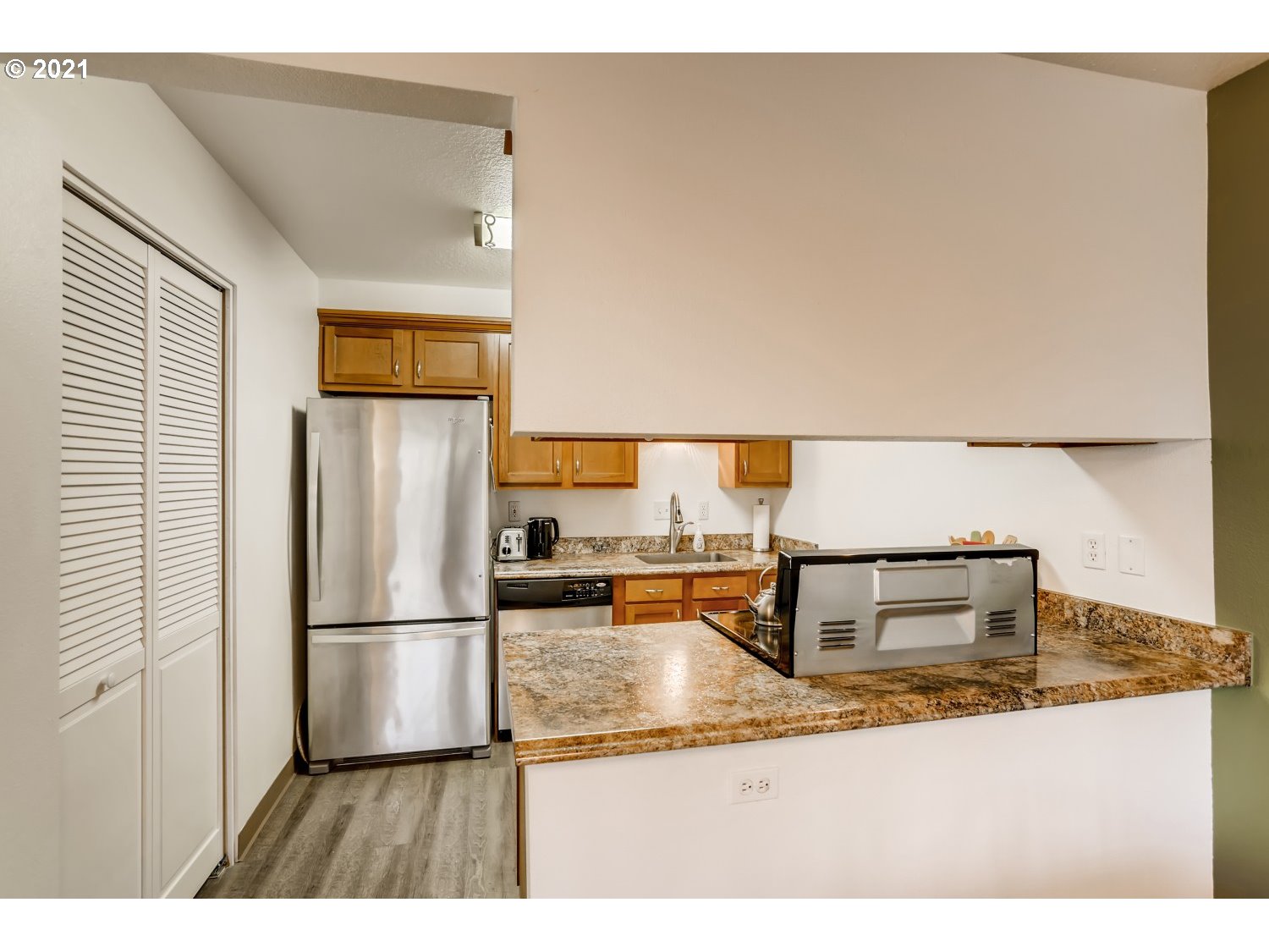10640 Southwest Davies Road, Unit 21 Beaverton, OR 97008 - Photo 13 of 28 Gallery Image 13