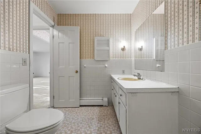 $185,000 | 7 Woodbrook Drive, Unit 3, East Aurora, NY 14052