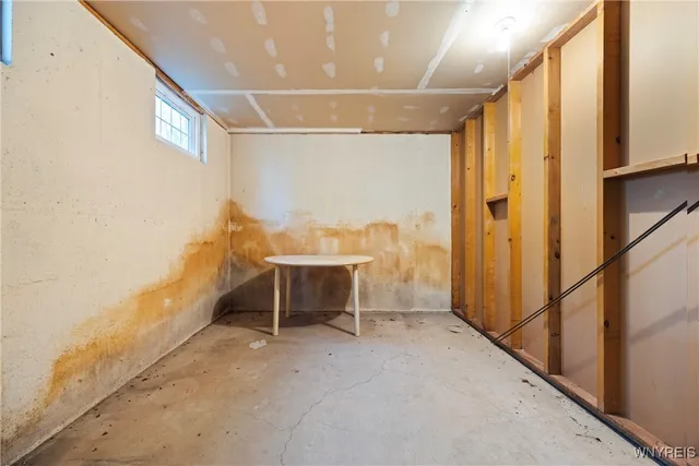 $185,000 | 7 Woodbrook Drive, Unit 3, East Aurora, NY 14052