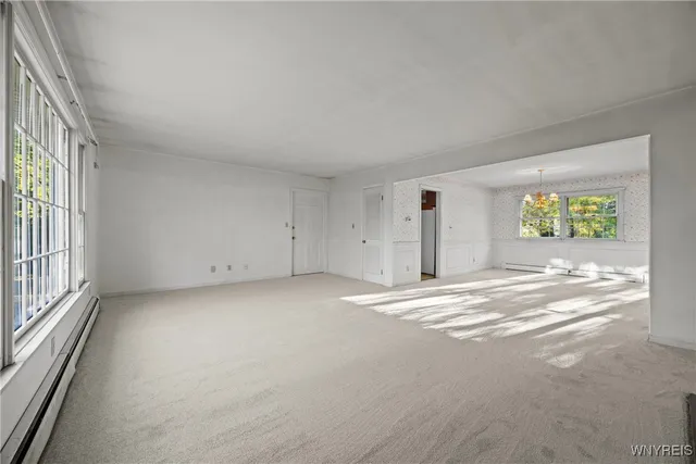 $185,000 | 7 Woodbrook Drive, Unit 3, East Aurora, NY 14052